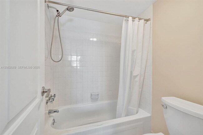 Building Photo - 3113 S Ocean Dr