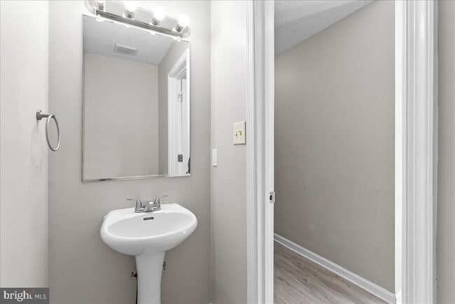 Building Photo - 229 Sherando Cir