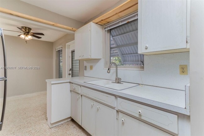 Building Photo - 2215 Jackson St