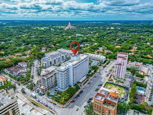 Building Photo - 700 Biltmore Way