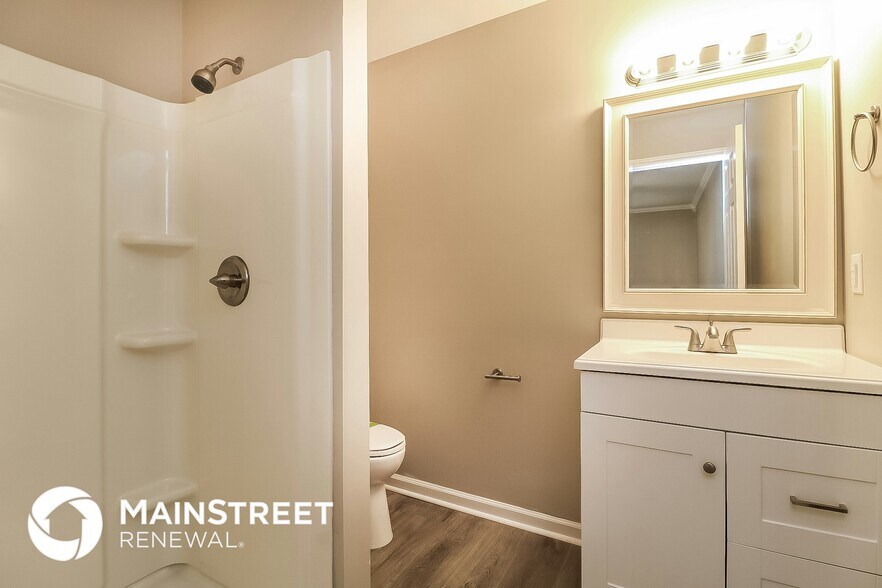 Building Photo - 109 Oak Park Dr