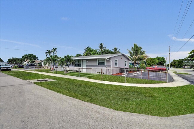 Building Photo - 5900 NW 19th St