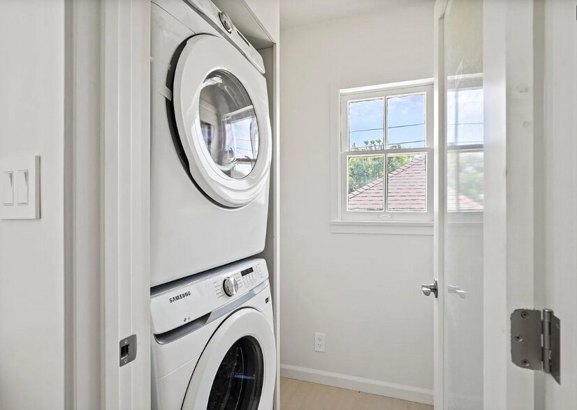 Building Photo - 4707 Finley Ave