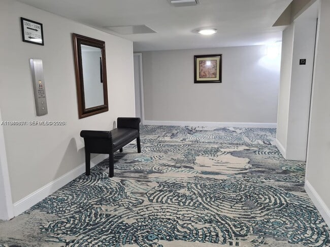 Building Photo - 3140 S Ocean Dr