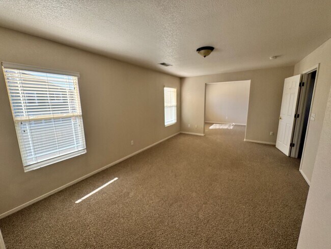 Building Photo - 7744 Tulear St