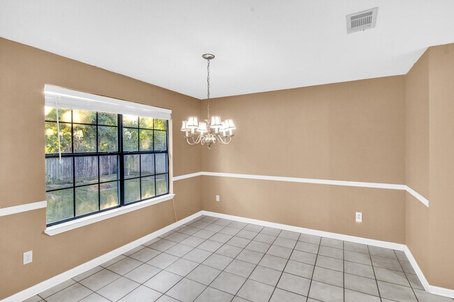 Building Photo - 2232 Fulva Dr