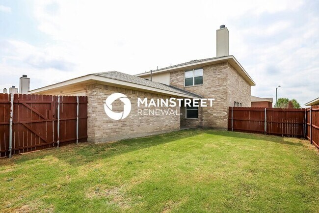 Building Photo - 3 Bedroom Pet-Friendly Home in Lancaster, TX with Main Street Renewal