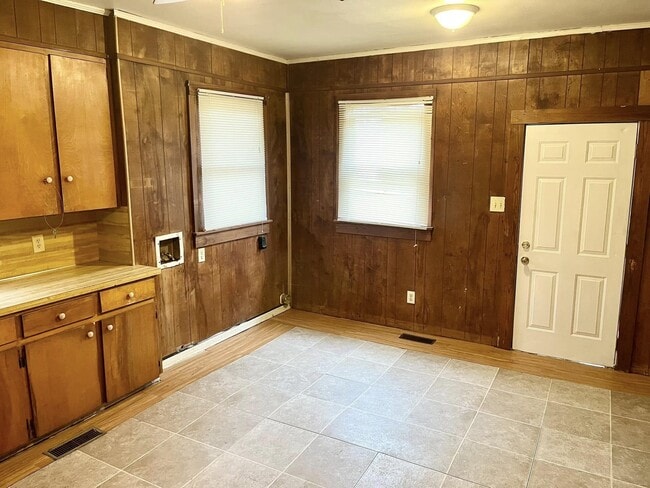 Building Photo - 4101 W 21st St