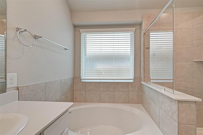 Building Photo - 4411 Upland Stream Ln