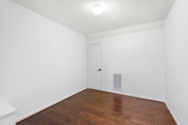 Building Photo - 70 Harvest Wind Pl