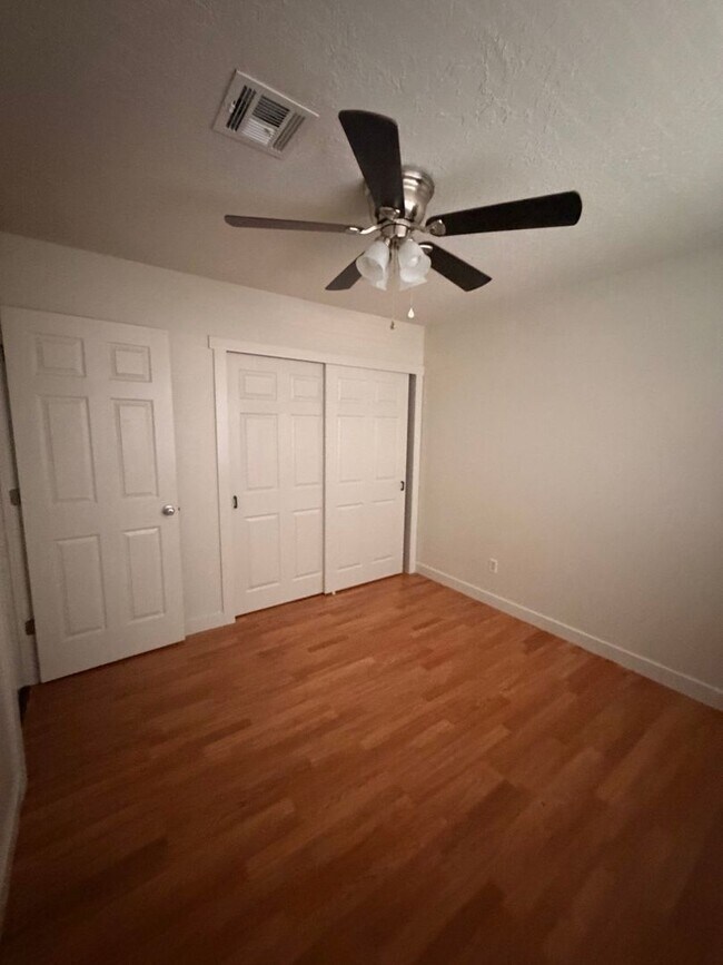 Building Photo - 1150 W 360 N
