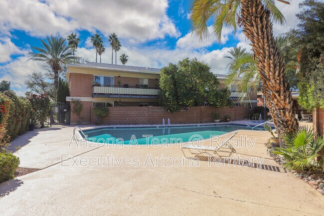 Building Photo - 3940 E Timrod St