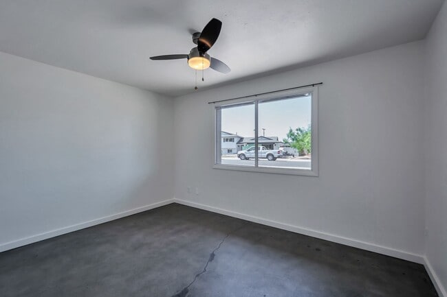 Building Photo - Remodeled 5-Bedroom Tempe Home with Private Pool, Large Yard & Garage Near ASU