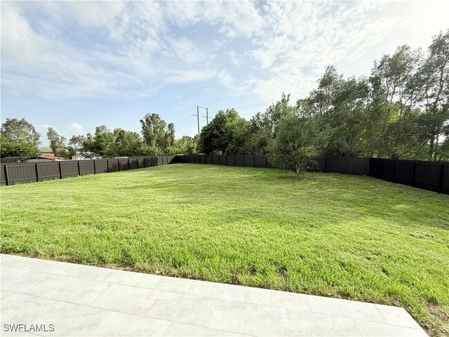Building Photo - 702 Zemil Ct