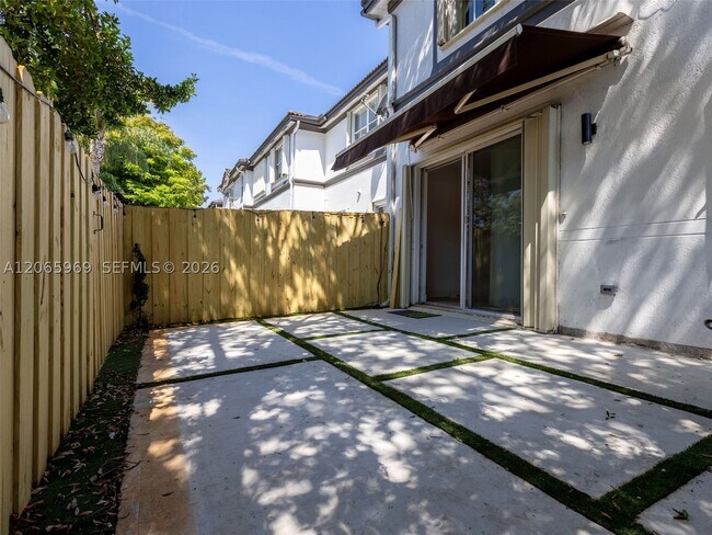 Building Photo - 11406 NW 76th Terrace