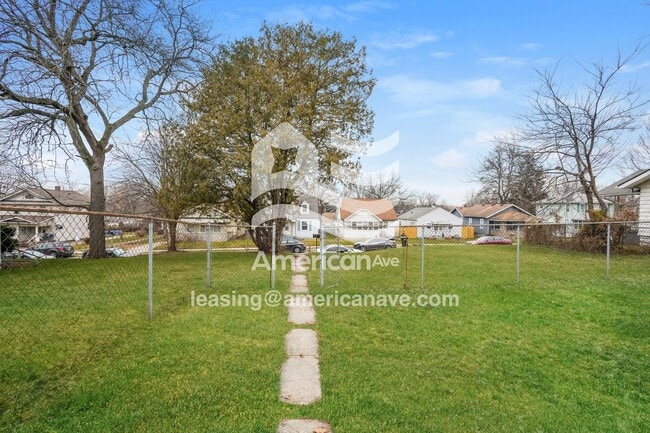 Building Photo - 226 E Fairview Ave