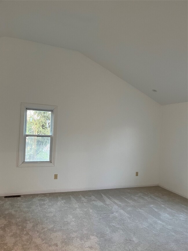 Building Photo - 254 E 30th St