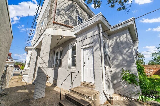 Building Photo - 1682 Harrison St