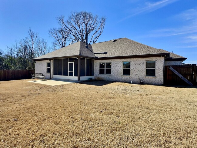 Building Photo - For Rent - Highly Desirable Summerfield, D...