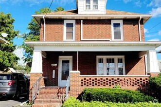 Building Photo - 110 Hayes Ave