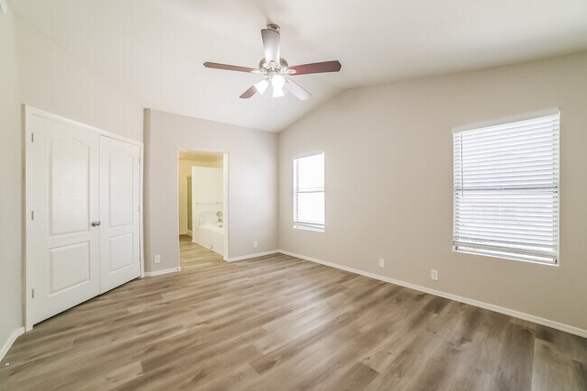 Building Photo - 17805 N 13th St