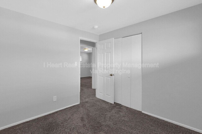 Building Photo - 1386 Rosehill Rd