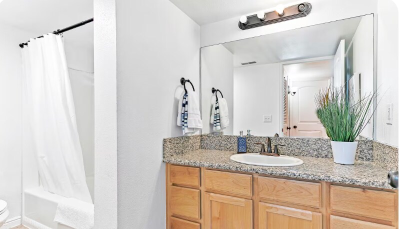 Building Photo - 5750 S 900 E