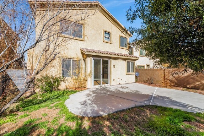 Building Photo - 131 Water Hazard Ln