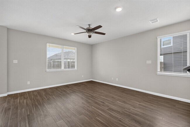 Building Photo - 2404 Shellcracker Dr