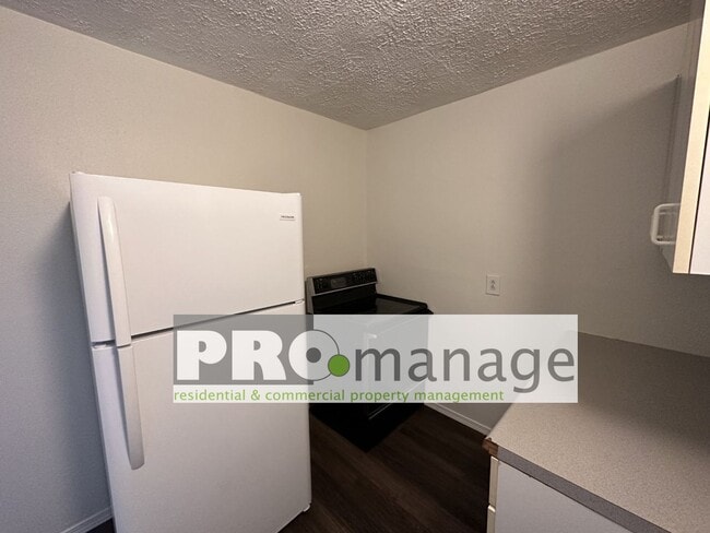 Building Photo - 437 W Crowley St