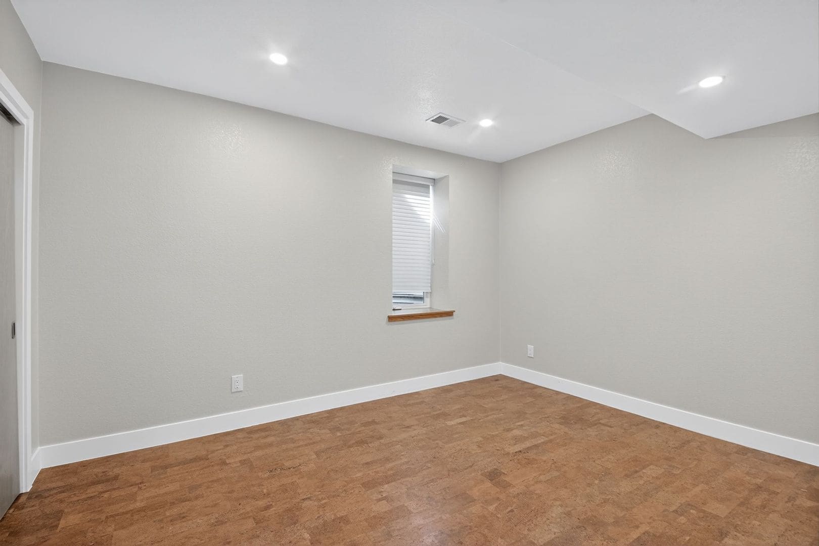 Building Photo - 2809 W 52nd Ave