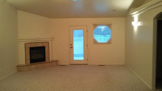 Building Photo - 411 Federation Rd