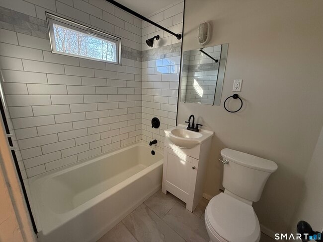 Building Photo - 38 Elmhurst Cir