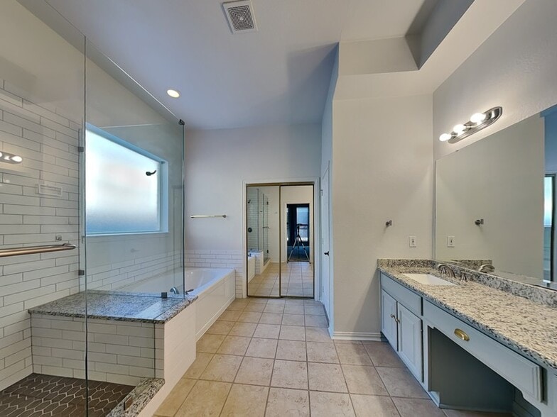 Building Photo - 1505 Court Meadow Dr