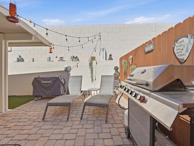 Building Photo - 4904 Winterset Dr