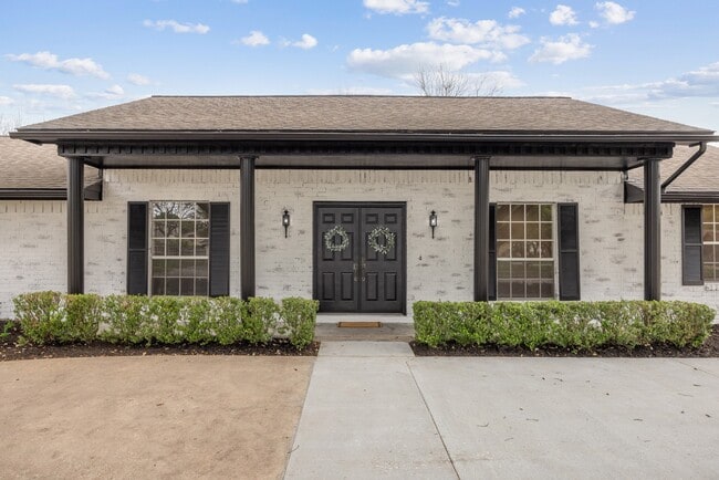Building Photo - 8414 N Tahoe Dr