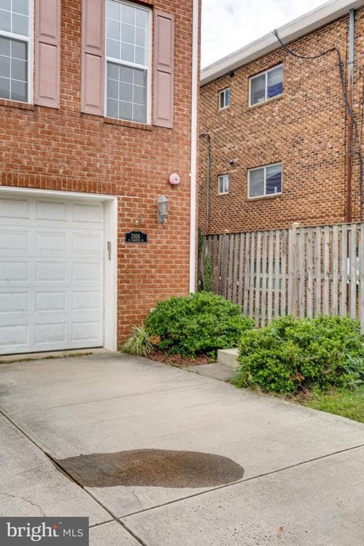 Building Photo - 2026 N Culpeper St