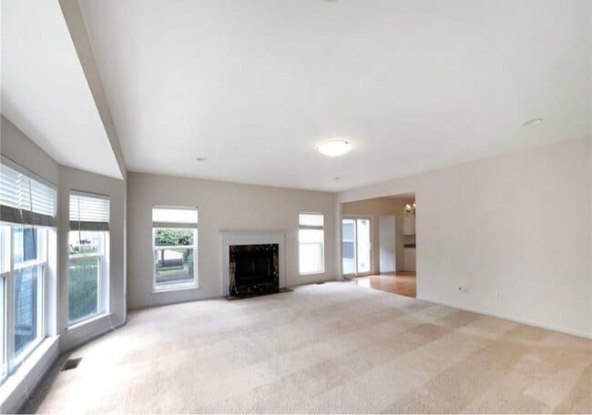 Building Photo - 756 Thunder Hill Dr