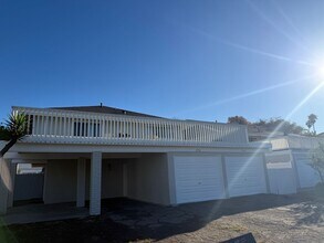 Building Photo - Seahorse 2582-2584