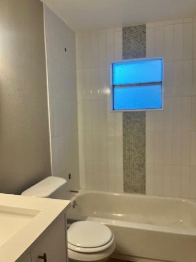 Building Photo - 4809 Okeefe St