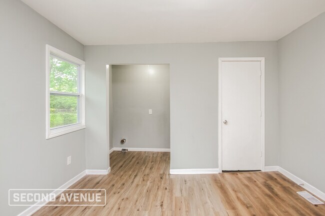 Building Photo - 3636 N Dearborn St