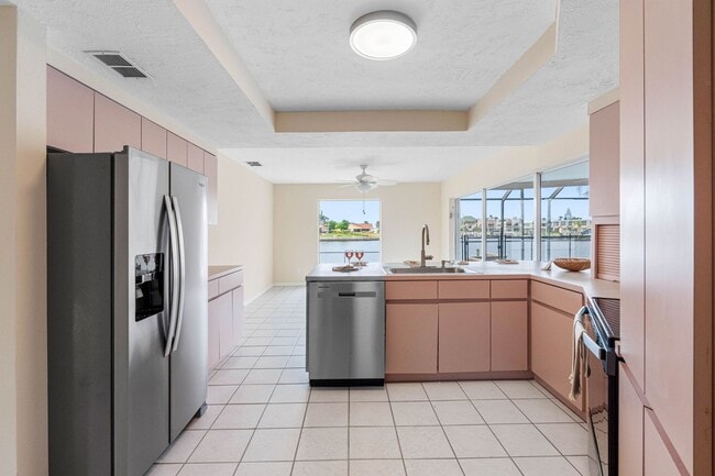 Building Photo - Sailboat-Ready Waterfront Home with Specta...