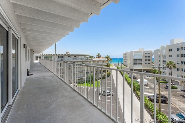 Building Photo - 3500 S Ocean Blvd