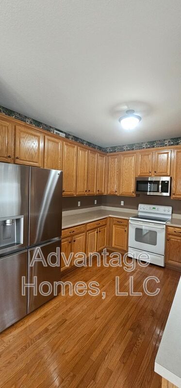 Building Photo - 809 Midjay Dr