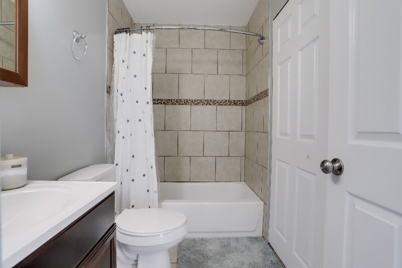 Building Photo - 6006 Applegarth Pl