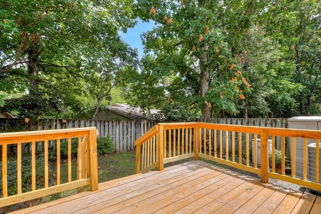 Building Photo - 513 Brians Way