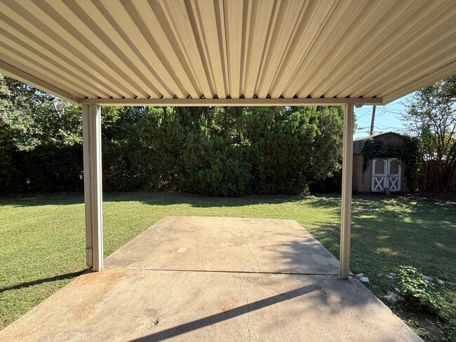 Building Photo - 1604 Timbercreek Rd