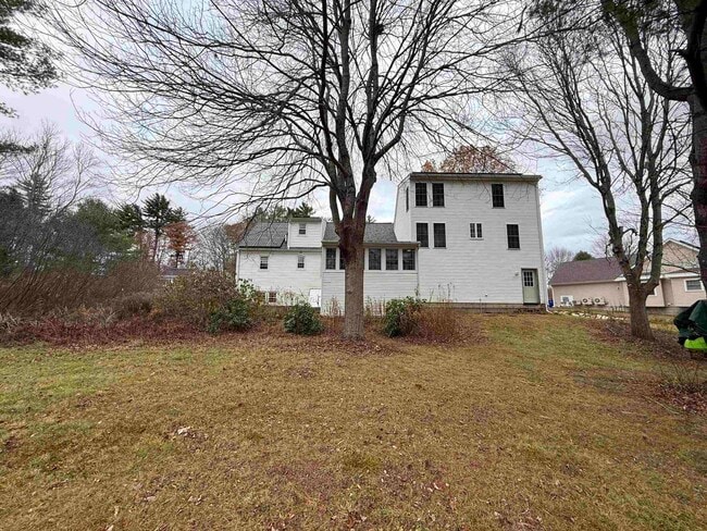 Building Photo - 4 Nelson Dr