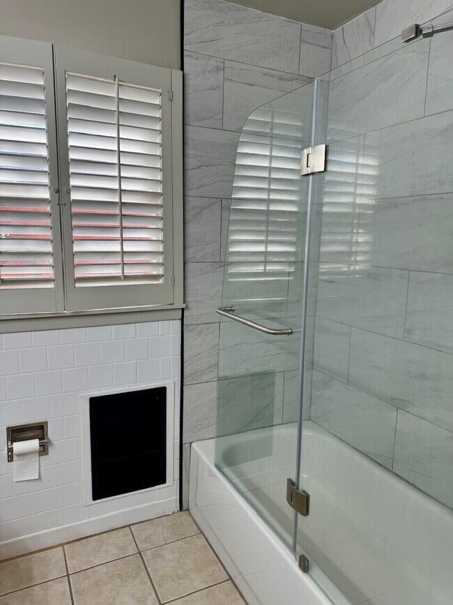 Building Photo - 2823 54th St