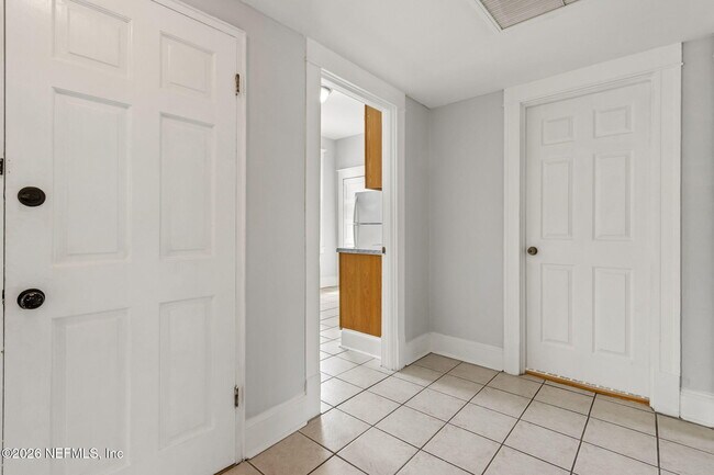 Building Photo - 2527 Forbes St